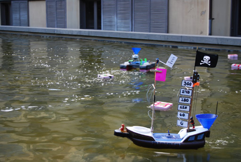 Remote Controlled Pirate Ship Robot sailing in the water